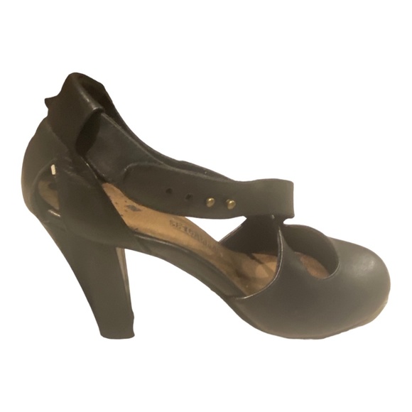 Seychelles retro style black leather heels. Sz 8.5 - Picture 4 of 16